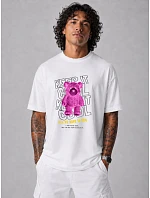 Koszulka męska oversize z nadrukiem biała model 22216163 - FashionStreet Koszulka męska oversize z nadrukiem biała model 22216163 - FashionStreet