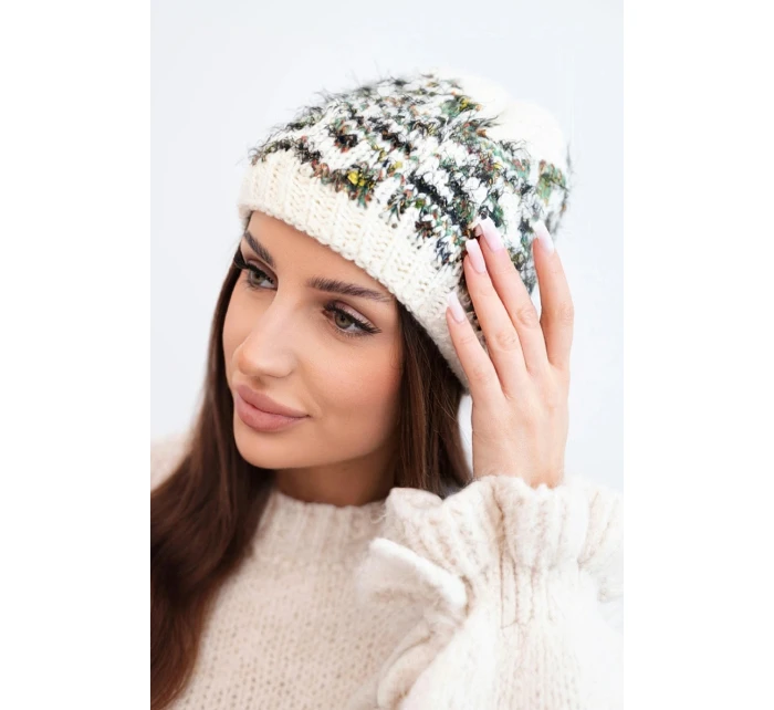 Dámska zimná vlnená čiapka s nórskym vzorom K354 ecru+tmavo zelená
