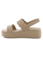 Sandály Brooklyn Woven Low Wedge W model 21021386 - Crocs Sandály Brooklyn Woven Low Wedge W model 21021386 - Crocs