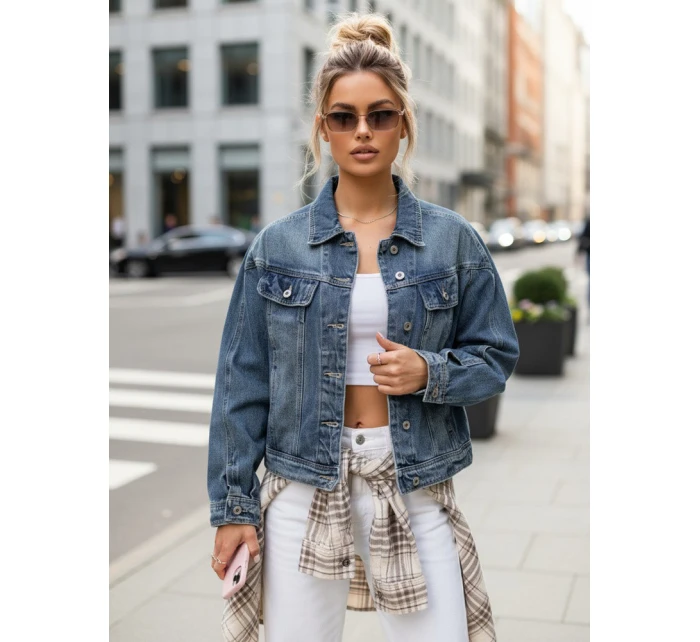Dámska krátka džínsová bunda klasického strihu modrá FashionStreet TY5632