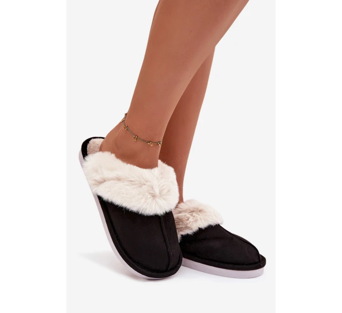 Dámské pantofle s kožešinou Černé model 21772490 - Boto