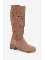 Ažurové dámské kozačky na klínu béžové Helinna Ažurové dámské kozačky na klínu béžové Helinna