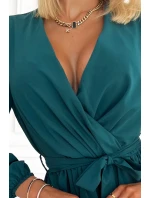 dámské šaty v lahvově zelené barvě s dekoltem model 17603805 - numoco