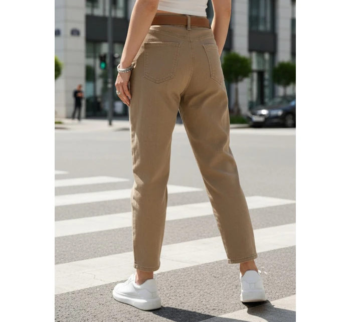 Dámské džíny s páskem mom fit tmavě béžové Dstreet model 21996294 - FashionStreet