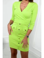 Žebrované šaty s ozdobnými knoflíky světle zelené