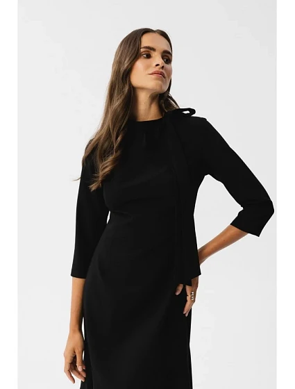 model 18882454 Šaty s vázaným výstřihem černé - STYLOVE model 18882454 Šaty s vázaným výstřihem černé - STYLOVE