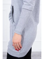 Šaty s ozdobnými volánky a kapucí šedé barvy Šaty s ozdobnými volánky a kapucí šedé barvy