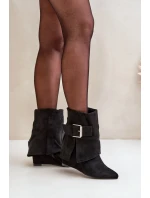 Topánky na klinovom podpätku model 203527 Step in style