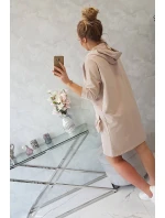 Béžové šaty s kapucí Béžové šaty s kapucí