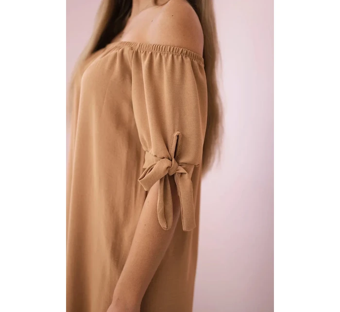 Šaty svázané na rukávech světlý velbloud Šaty svázané na rukávech světlý velbloud