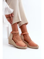 Pohodlné dámské sandály na klínu Světle růžová model 21585415 - EVENTO