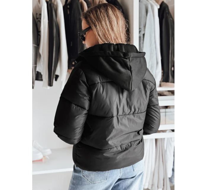 Dámská krátká péřová bunda s kapucí černá Dstreet model 21990578 - FashionStreet Dámská krátká péřová bunda s kapucí černá Dstreet model 21990578 - FashionStreet