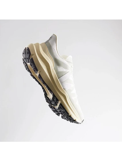 Běžecká obuv  3 Adv M model 21134747 - Veja