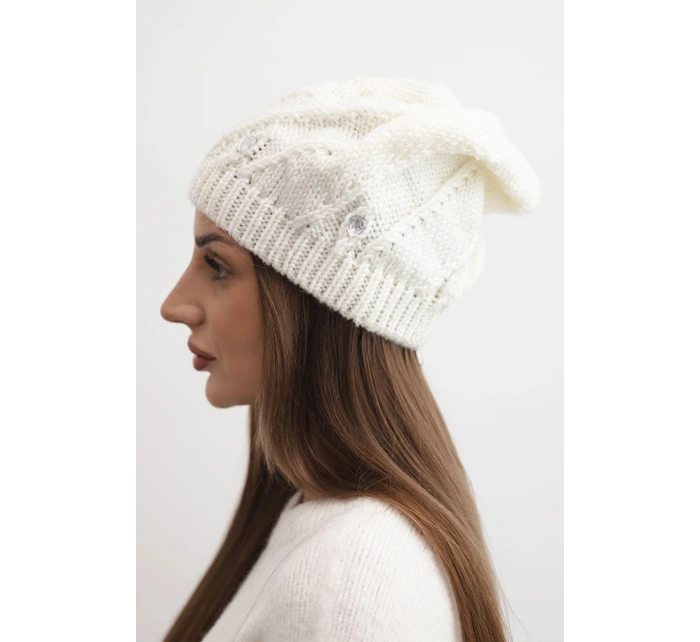Dámska zimná vlnená čiapka s ozdobnými kryštálmi K461 ecru