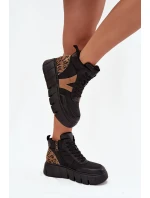 Kožené dámské kozačky na platformě vyhřívané model 21708041 Černé - VINCEZA Kožené dámské kozačky na platformě vyhřívané model 21708041 Černé - VINCEZA