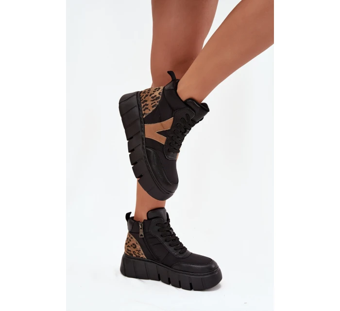 Kožené dámské kozačky na platformě vyhřívané model 21708041 Černé - VINCEZA Kožené dámské kozačky na platformě vyhřívané model 21708041 Černé - VINCEZA