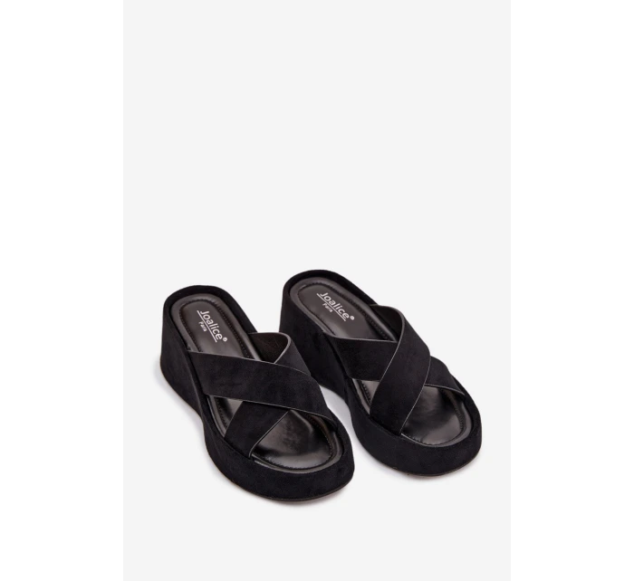 Dámské pantofle na platformě z eko semiše černé Calorine