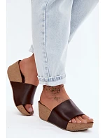 model 22136740 kožené dámské pantofle na korkové platformě čokoládové - Zazoo