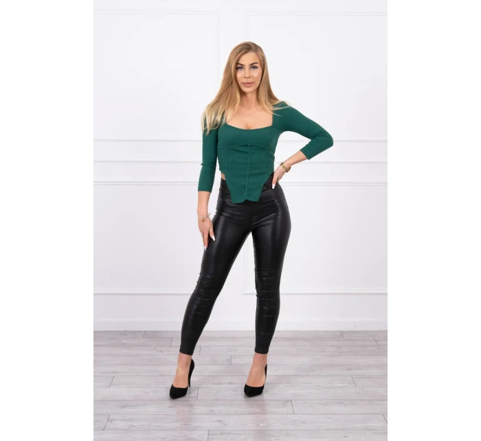 Tmavozelená blúzka s rebrovaným výstrihom