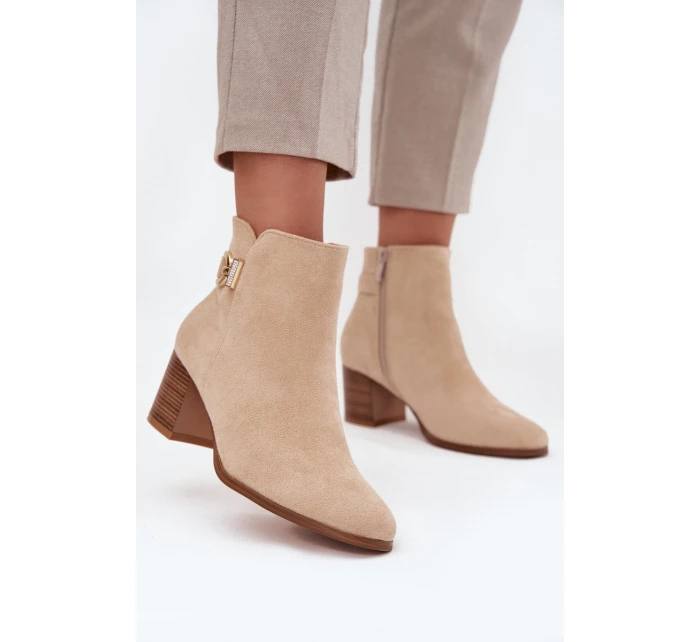 Ocieplane Botki Damskie Na Słupku Ze Złotym Detalem Beżowe Renora Ocieplane Botki Damskie Na Słupku Ze Złotym Detalem Beżowe Renora