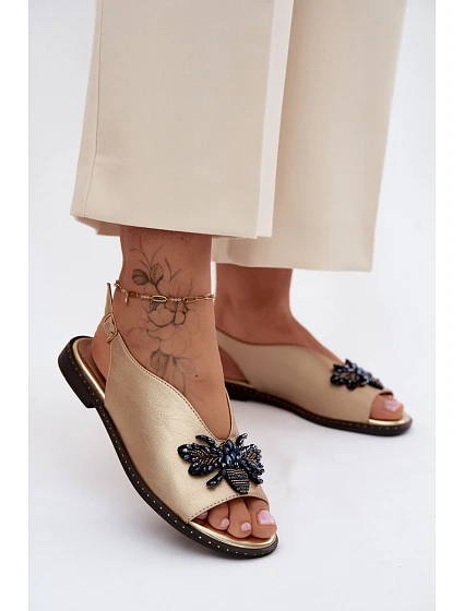 Třpytivé dámské sandály s ozdobou Ploché zlaté model 22141013 - Boto