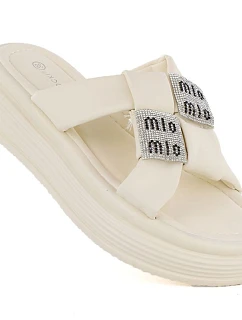 Dámské žabky na platformě se zirkony béžové model 22116446 - Potocki