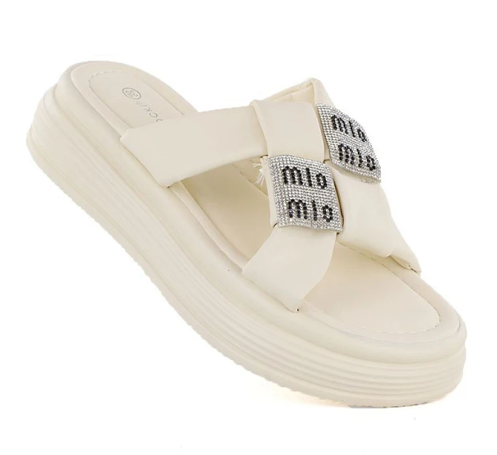 Dámske žabky na platforme so zirkónmi béžovej farby Potocki 16347