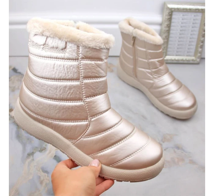 W béžové nepromokavé lakované sněhule model 20618264 - NEWS W béžové nepromokavé lakované sněhule model 20618264 - NEWS