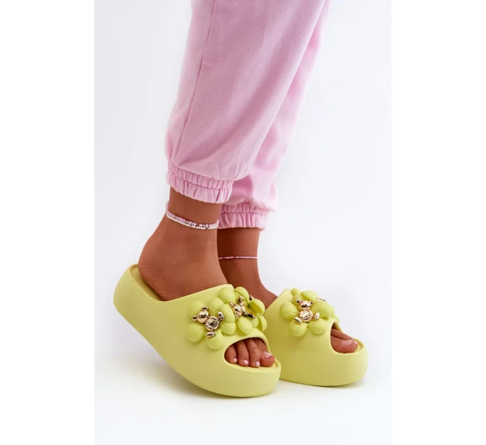 Dámske penové papuče s ozdobou na hrubej podrážke, limetkové Bremavia
