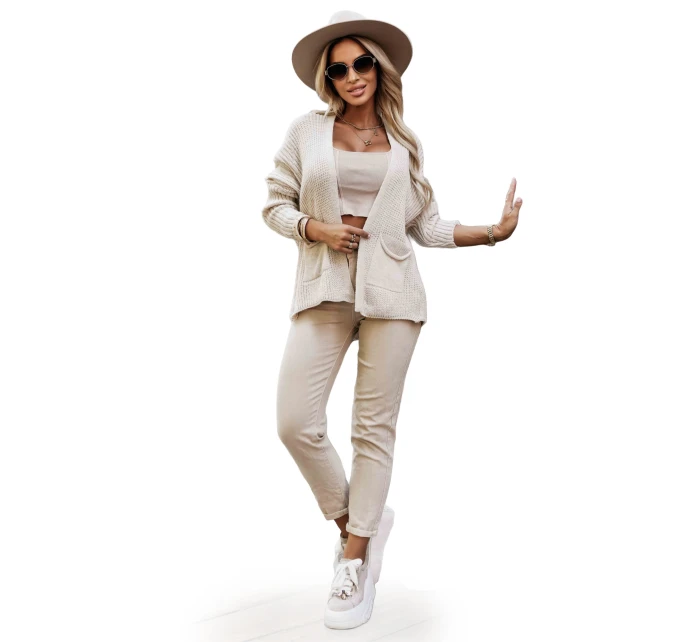 630-1 Teplý sveter s vreckami a rebrovanými manžetami - béžový 630-1 Teplý sveter s vreckami a rebrovanými manžetami - béžový