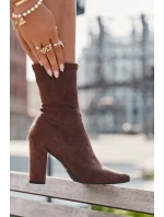 Dámské kozačky na podpatku s prošíváním hnědé model 21709481 - Boto