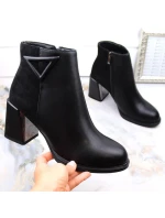 D&A S.Barski Premium Collection W OLI238 čierne zateplené čižmy s ozdobným stĺpikom D&A S.Barski Premium Collection W OLI238 čierne zateplené čižmy s ozdobným stĺpikom