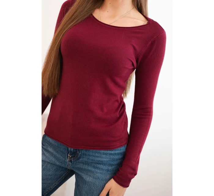 Dámsky viskózový sveter s okrúhlym výstrihom a priliehavým strihom bordovej farby