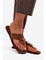 Dámské ploché žabky s ozdobou eko semiš hnědé model 22125635 - Boto