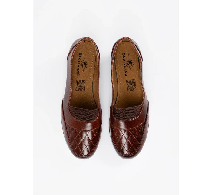 Klasické hnedé dámske topánky na klinoch Klasické hnedé dámske topánky na klinoch