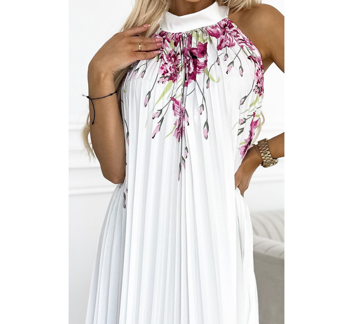 ESTER - Biele dámske plisované saténové maxi šaty so vzorom ružových kvetov 456-2