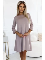 579-1 Klasické trapézové šaty s čiernym opaskom - béžové 579-1 Klasické trapézové šaty s čiernym opaskom - béžové