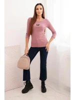 Dámska pruhovaná blúzka s 3/4 rukávom a ozdobnou nášivkou tmavoružová Dámska pruhovaná blúzka s 3/4 rukávom a ozdobnou nášivkou tmavoružová