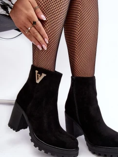 Dámské semišové kotníkové boty na vysokém podpatku s ozdobou, černá silná