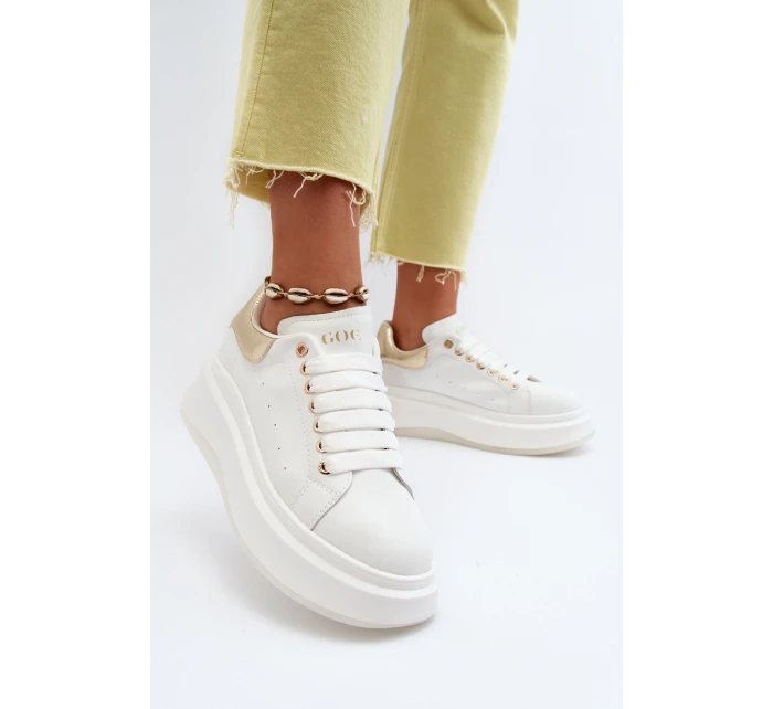 Dámské kožené tenisky model 21650209 Bílé - Goe Dámské kožené tenisky model 21650209 Bílé - Goe