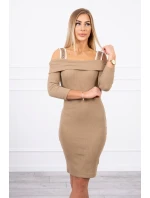 Ťavie šaty so širokými ramienkami Ťavie šaty so širokými ramienkami