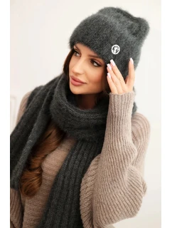 Dámska súprava čiapky a šálu z mäkkej priadze graphite