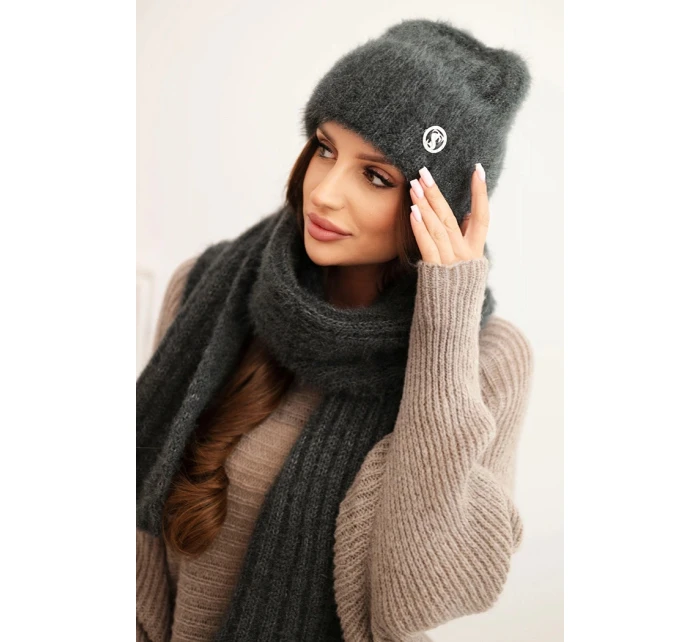 Dámska súprava čiapky a šálu z mäkkej priadze graphite