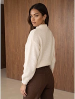 Sweter damski klasyczny z dekoltem model 22394723 - FashionStreet Sweter damski klasyczny z dekoltem model 22394723 - FashionStreet