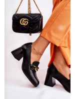 Kožené lodičky s řetízkem model 21592777 Black - Laura Messi