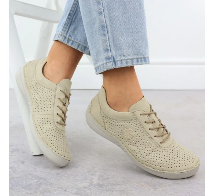 Dámske perforované béžové kožené poltopánky Rieker 52546-60