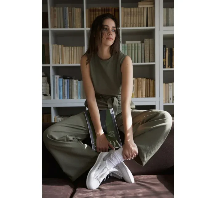 B256 Kombinéza bez rukávov s vreckami - olivová