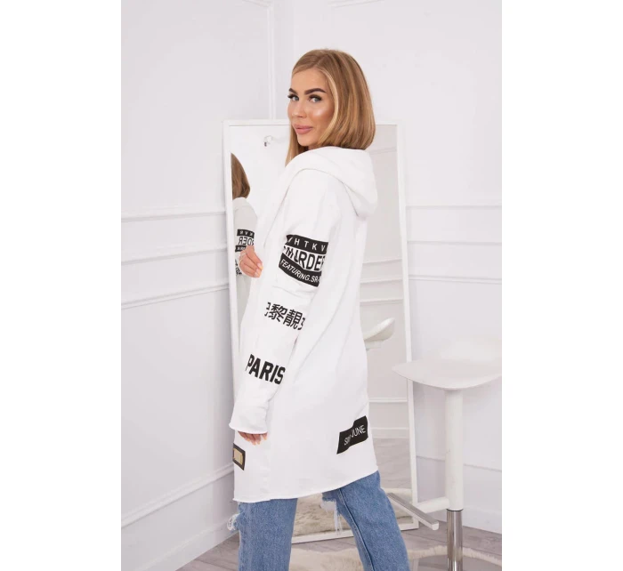 Voľný sveter s nápisom 033 krémový - Kesi