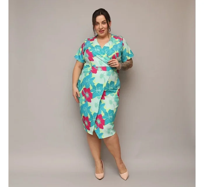 Kvetinové obálkové šaty s dĺžkou po kolená zeleno-fuchsiová (742)