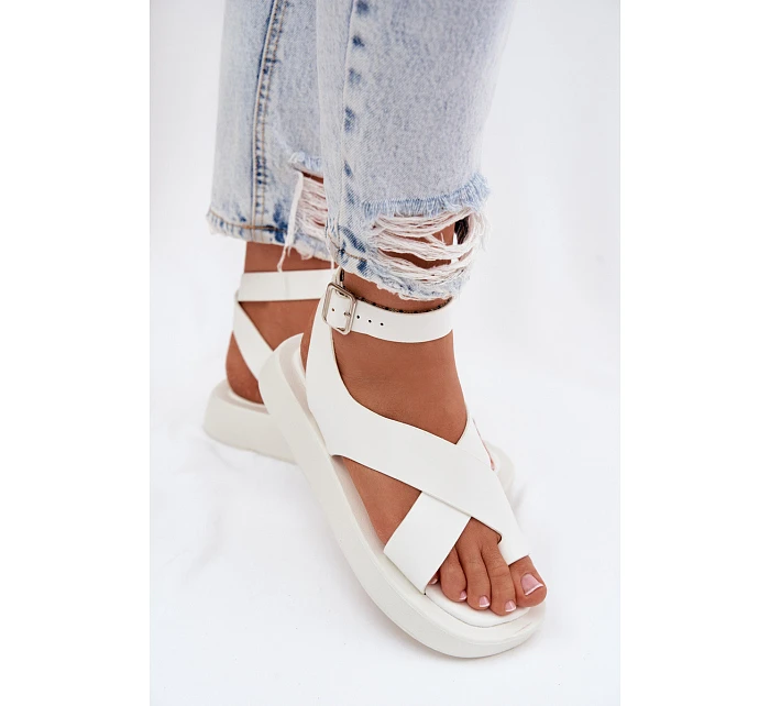 Sandály z eko kůže na platformě Bílé model 22102991 - Boto